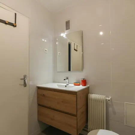 32 M Love Nest Studio With Balcony * Paris