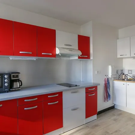 32 M Love Nest Studio With Balcony *